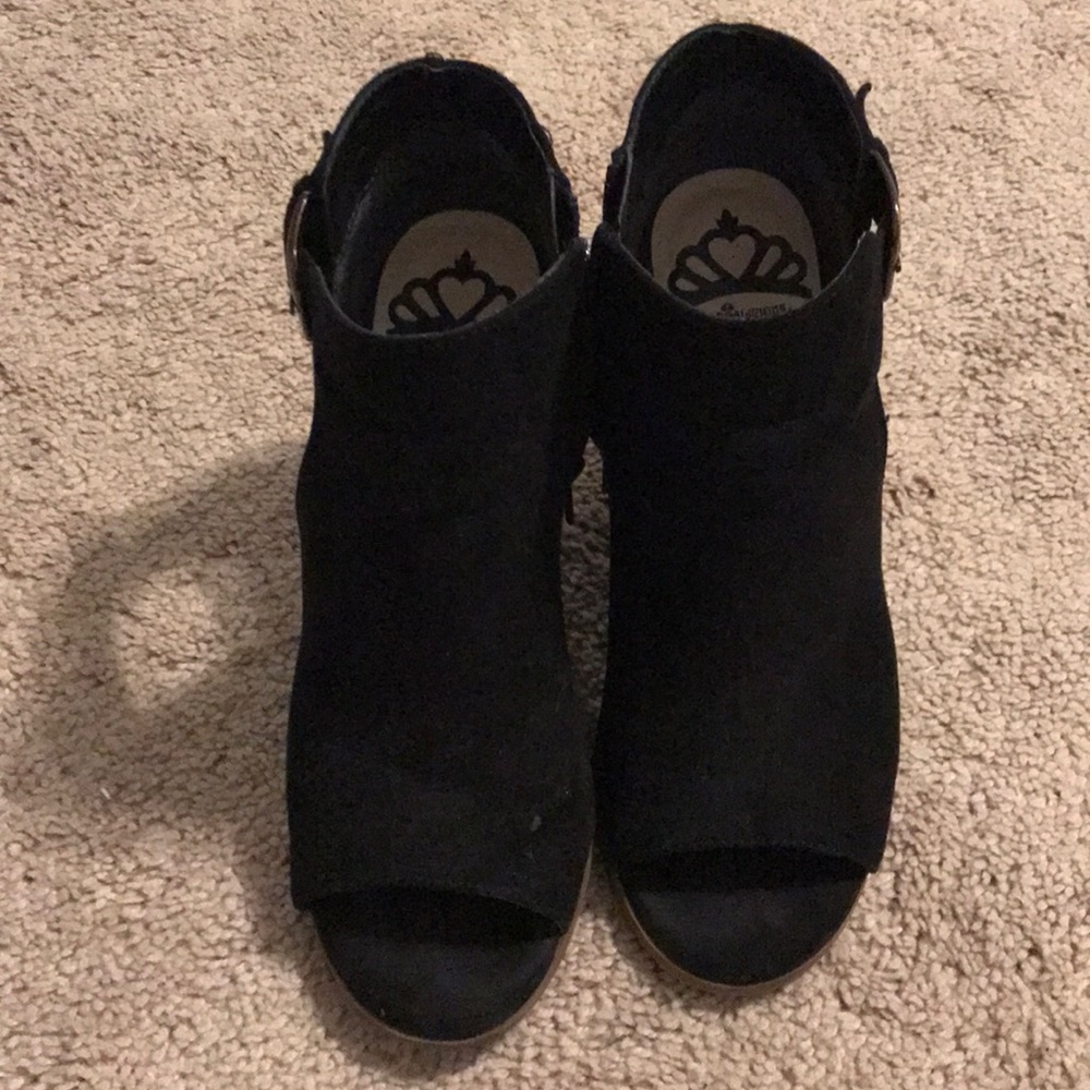 Women’s Peep Toe Suede Bootie
